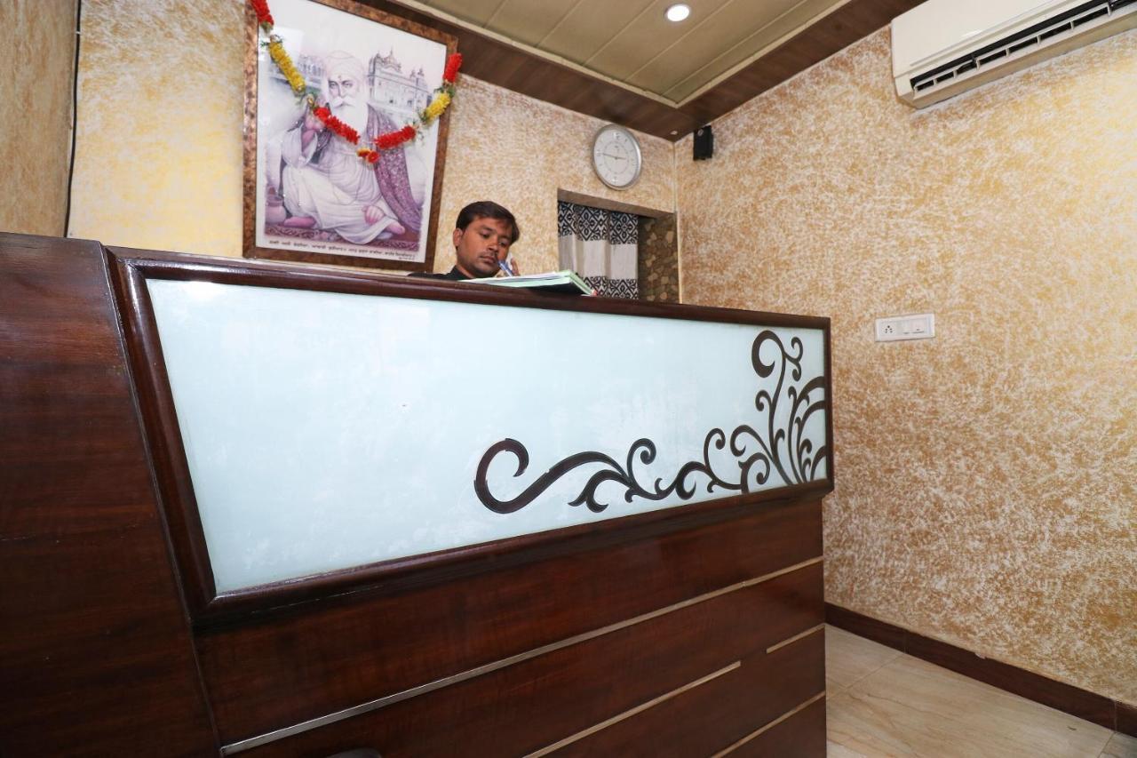 Silver Inn Near Acropolis Mall Calcutta Exteriör bild