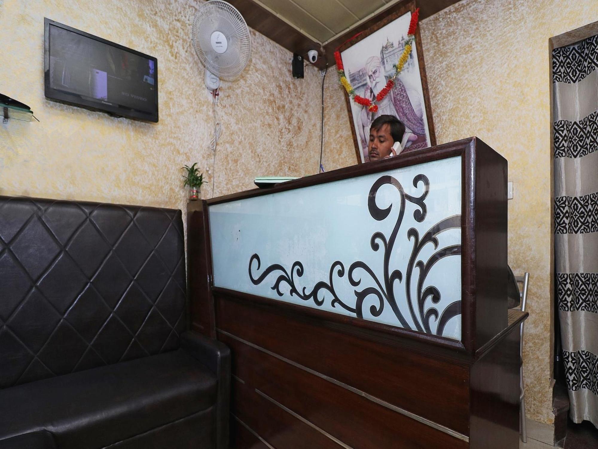 Silver Inn Near Acropolis Mall Calcutta Exteriör bild