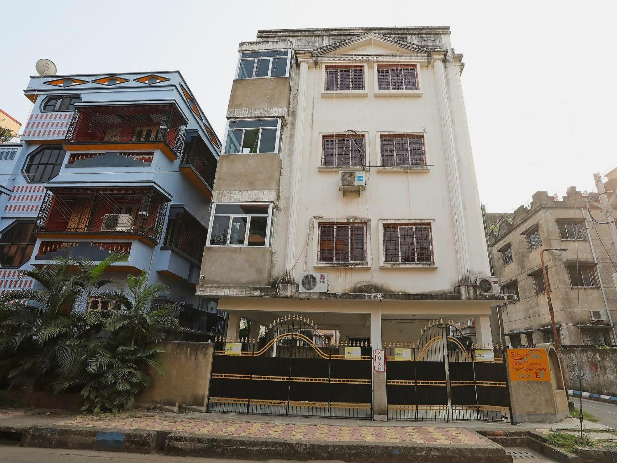 Silver Inn Near Acropolis Mall Calcutta Exteriör bild