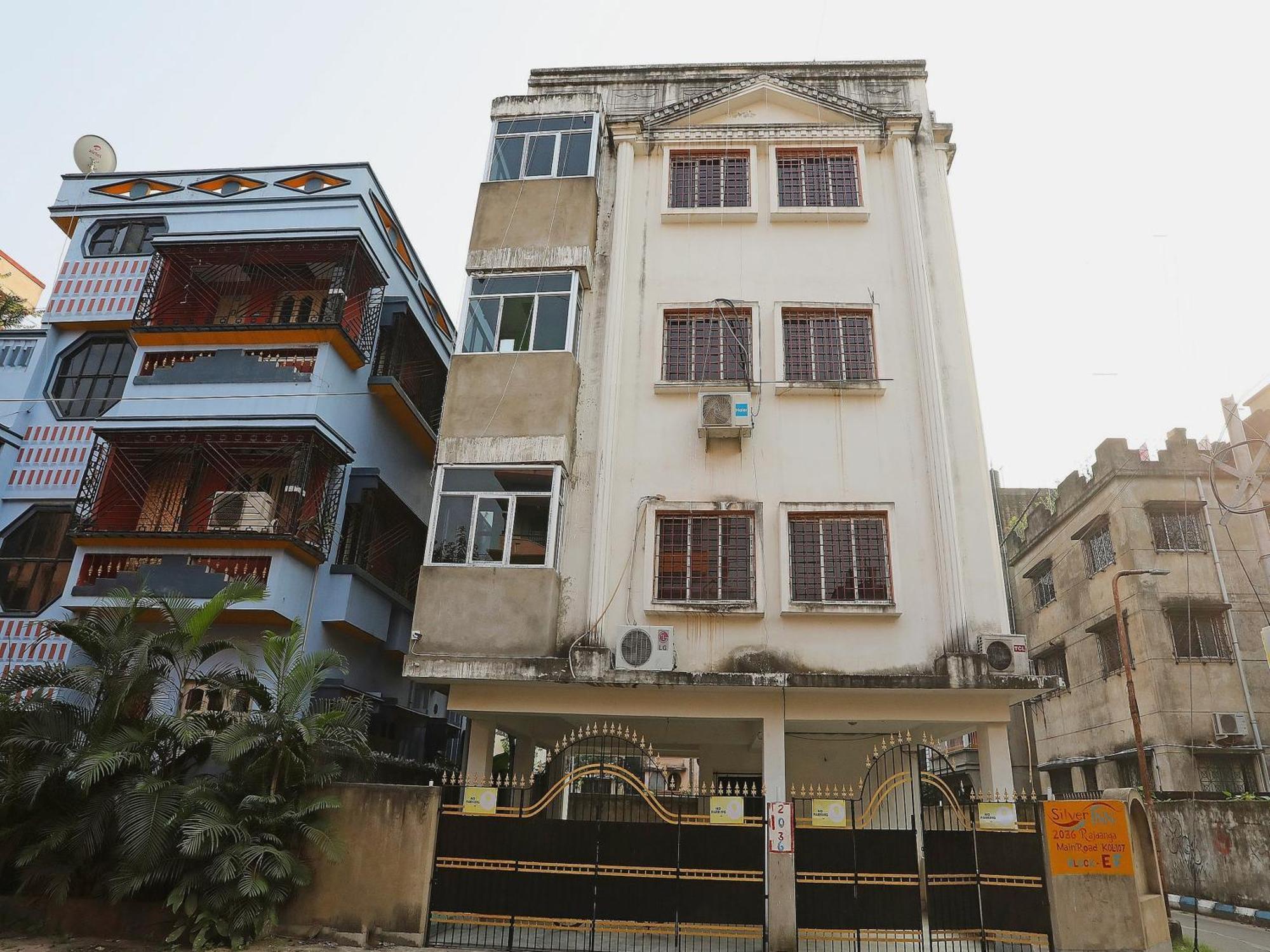 Silver Inn Near Acropolis Mall Calcutta Exteriör bild